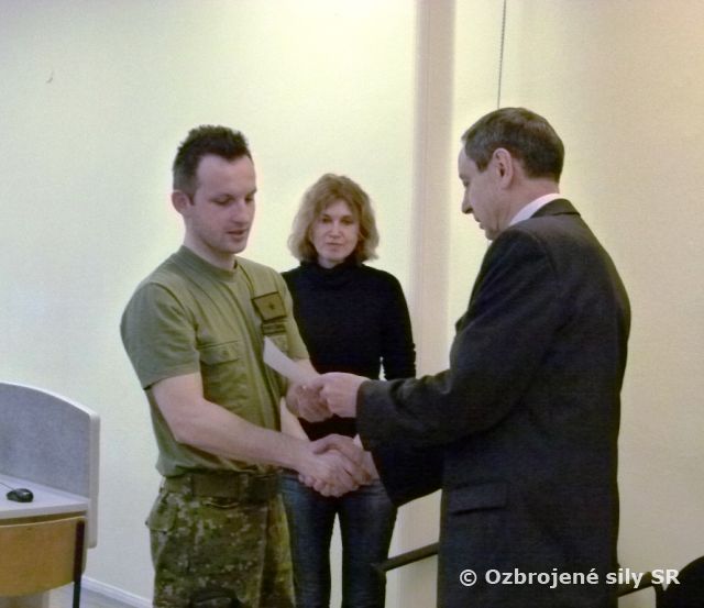 Príslušníci letectva úspešne absolvovali špecializovaný jazykový kurz 