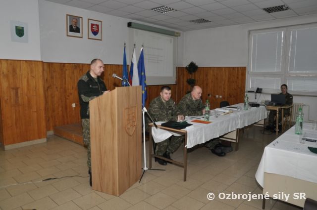 Veliteľské zhromaždenie veliteľa raketometného oddielu
