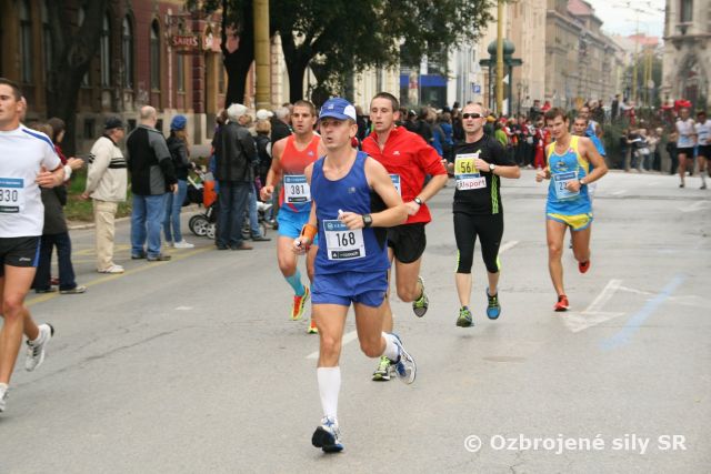 Mockovčiak s vetrom o preteky