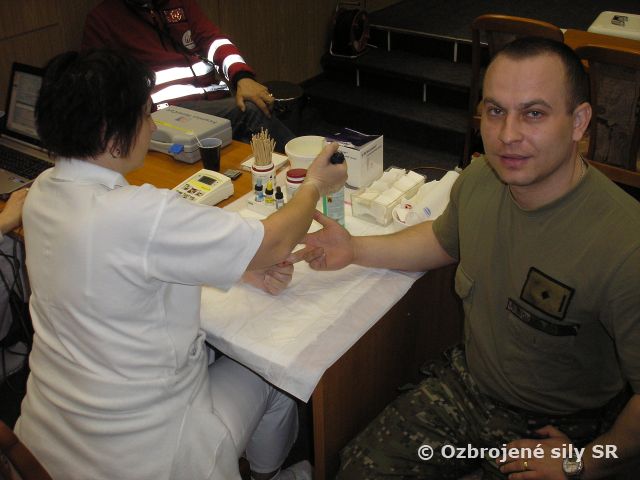 Príslušníci 2. mechanizovanej brigády prispeli „Aprílovou kvapkou krvi“