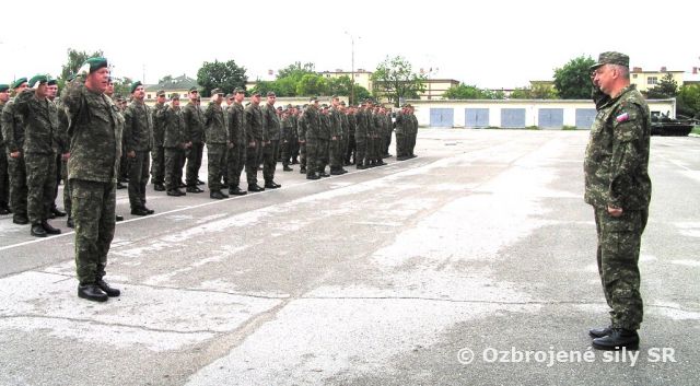 Topoľčianski príslušníci a zamestnanci brigády si pripomenuli ukončenie druhej svetovej vojny