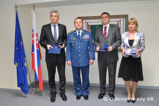 Generálporučík Vojtek ocenil spoluprácu s veľvyslancami SR pri EÚ