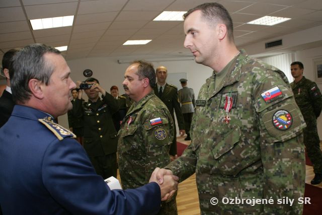 Vyznamenanie za pôsobenie v operácii ALTHEA 