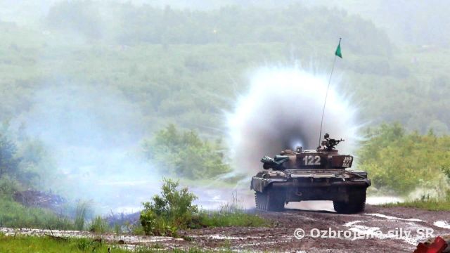 VIP deň Veliteľa pozemných síl na streľbách tankistov