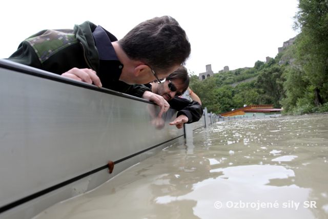 M. Glváč: Do Devína posielame 100 vojakov