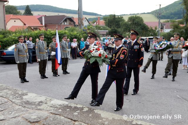 Česť a úcta obetiam Slovenského národného povstania