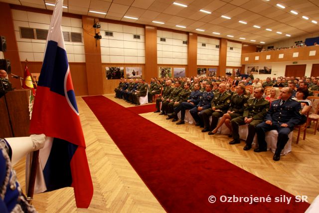 Náčelník GŠ Vojtek: OS SR sa hlásia k odkazu SNP