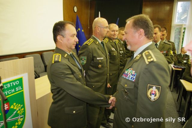 Dve desaťročia ozbrojených síl Slovenskej republiky