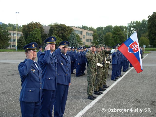 Oslavy vo vrtuľníkovom krídle