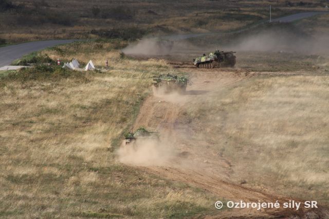 Intenzívny výcvik 22. mechanizovanej práporovej skupiny vo VP VO Lešť