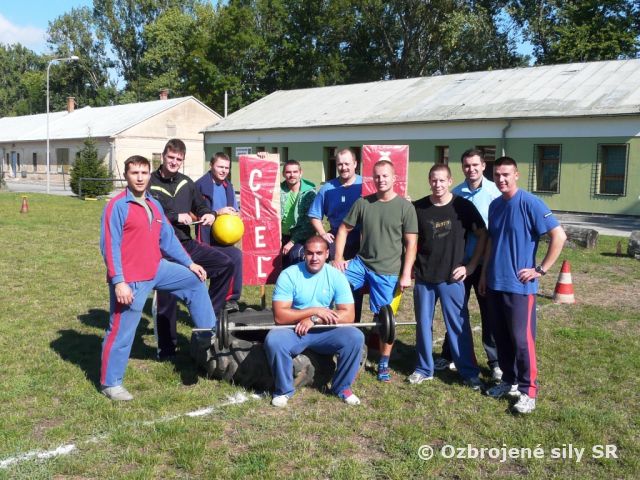 Delostrelci si zmerali sily na Športovom dni veliteľa oddielu aj v crossfite