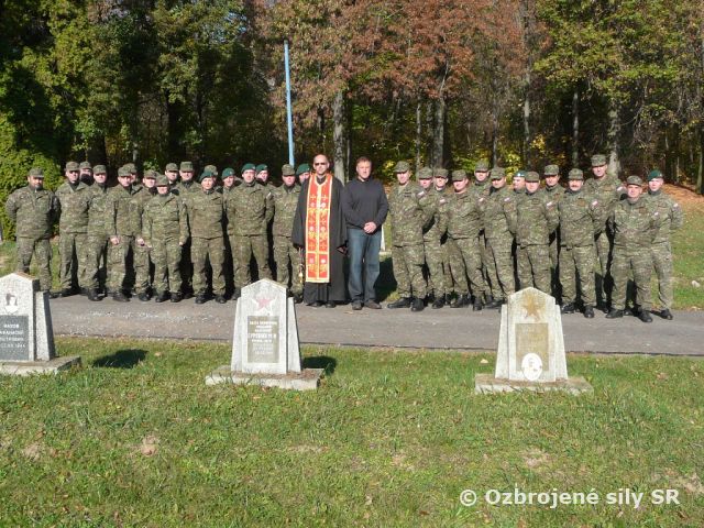 Príslušníci Samohybného delostreleckého oddielu si uctili zosnulých hrdinov