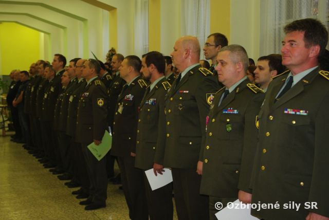 Vojaci pozemných síl  si pripomenuli výročie Dňa boja za slobodu a demokraciu