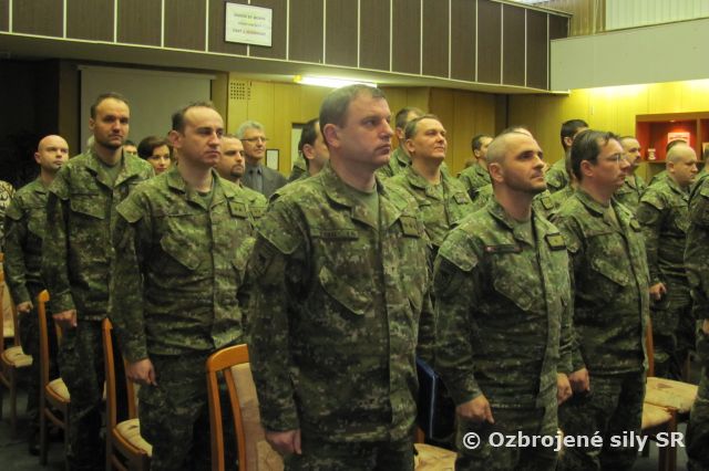 Príslušníci 2.mb si pripomenuli výročie demokratických zmien 