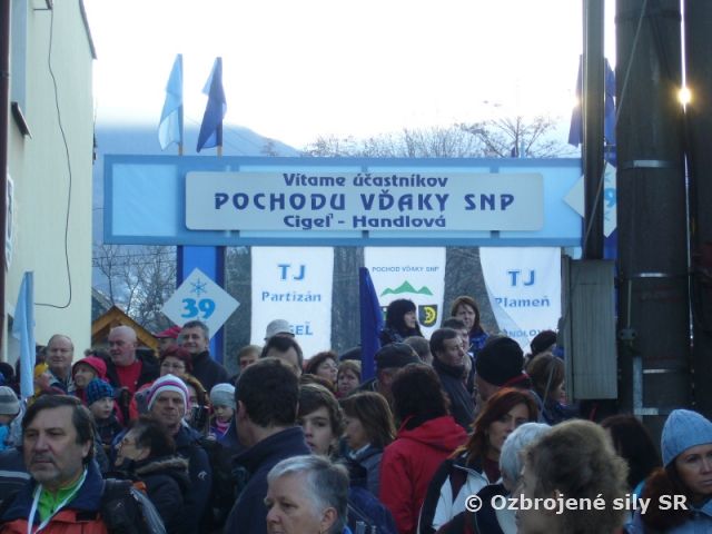 Pochod vďaky SNP  si pripomenuli aj jednotky VePBA