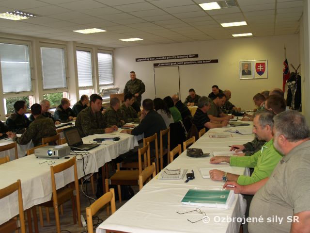 Pracovná porada k opravárenskej činnosti