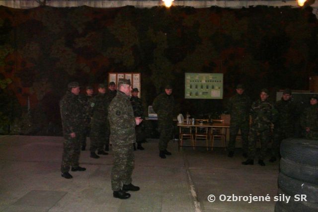 Spojári na streleckom simulátore