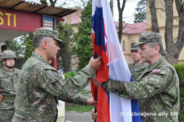 Veliteľ práporu po roku opäť doma