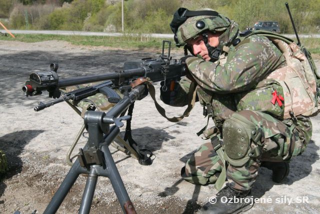 Nitrania odrazili útok na tábor