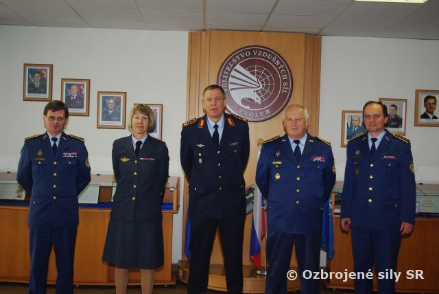 Veliteľ Mnohonárodného centra vzdušných operácií - CAOC UEDEM navštívil vzdušné sily