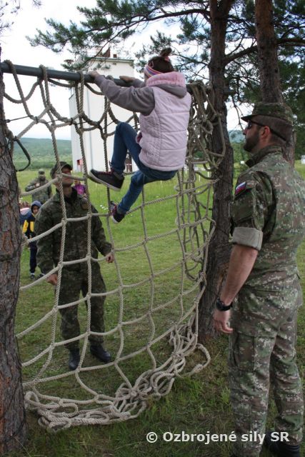Deti s ťažkým osudom súťažili na strelnici v Porube pod Vihorlatom