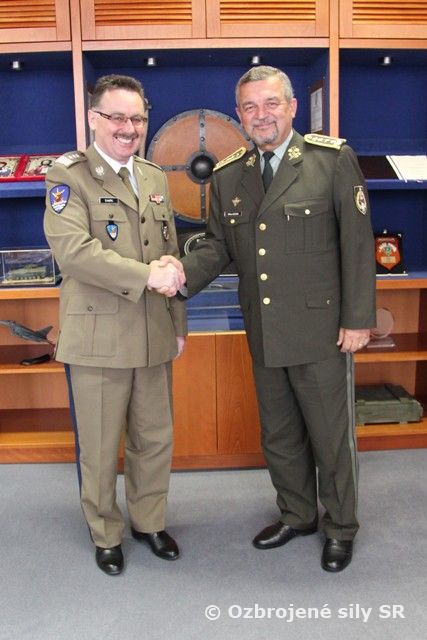 Veliteľ mnohonárodného zboru severo-západ na návšteve Generálneho štábu OS SR