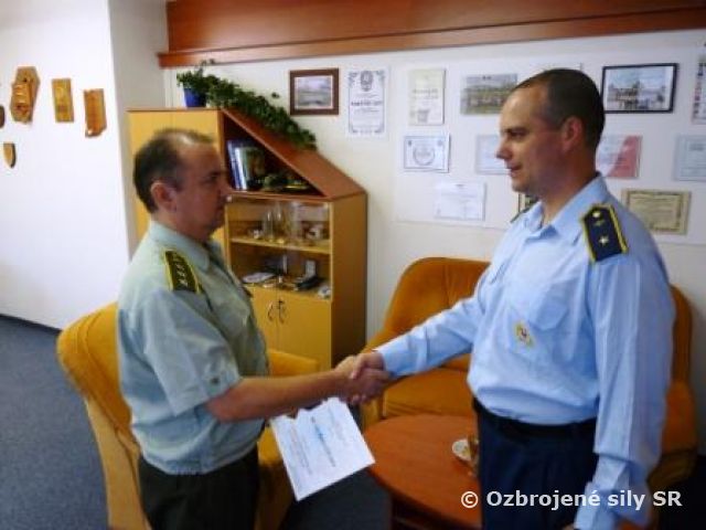 Rozlúčka s profesionálnym vojakom odchádzajúceho na plnenie úloh mimo územia SR