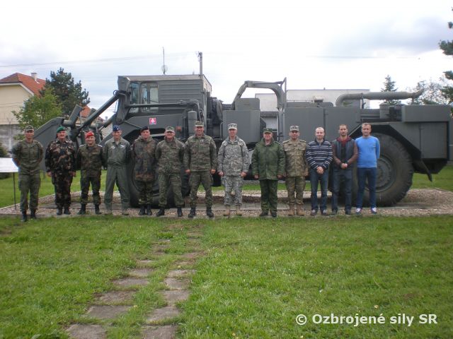 Návšteva vojenských pridelencov u ženistov