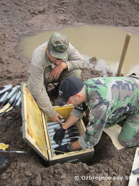 Zdokonaľovací a udržiavací výcvik pyrotechnikov OS SR