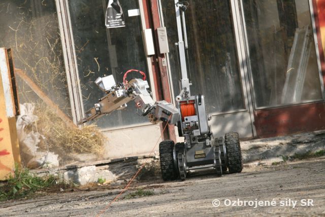Slovensko- americko - český útok zaisťoval maďarský EOD tím
