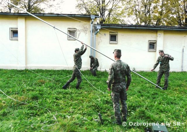 Odborný výcvik obslúh rádiových staníc
