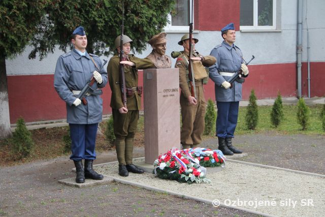 Na Sliači si pripomenuli 70. rokov od tragickej smrti generálmajora Otta Smika