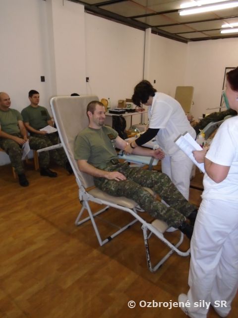 Vianočná „Opravárenská kvapka krvi“.