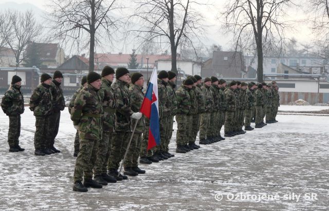 Slávnostný nástup príslušníkov ZaMKIS