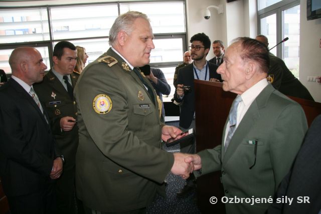 V Trenčíne oceňovali odbojárov