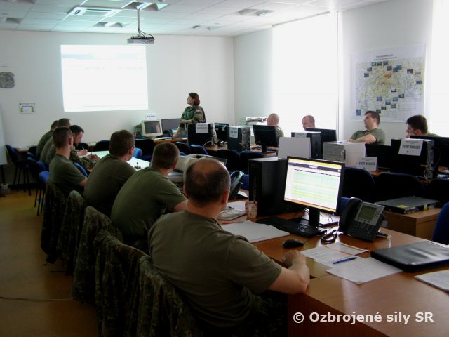 Štáby deklarovaných príspevkov brigády pre medzinárodne záväzky si precvičili svoju činnosť počas komplexného štábneho nácviku