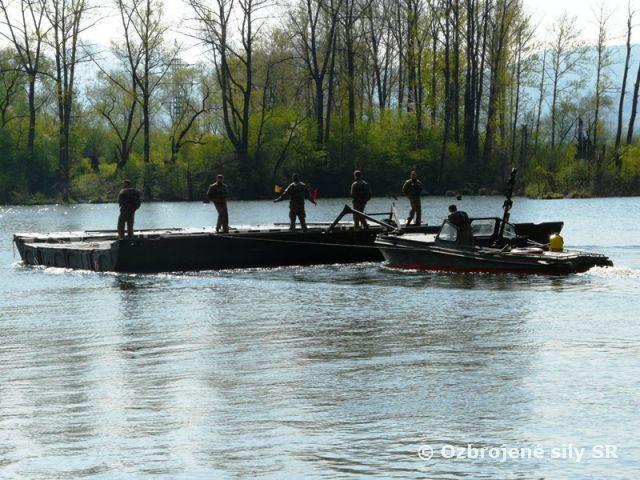 Výcvik na vodnom cvičisku Ontário 