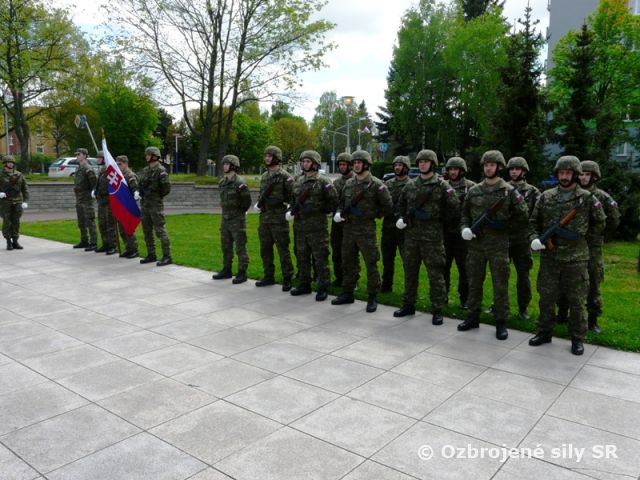 V Martine si vojaci uctili 70. výročie víťazstva nad fašizmom