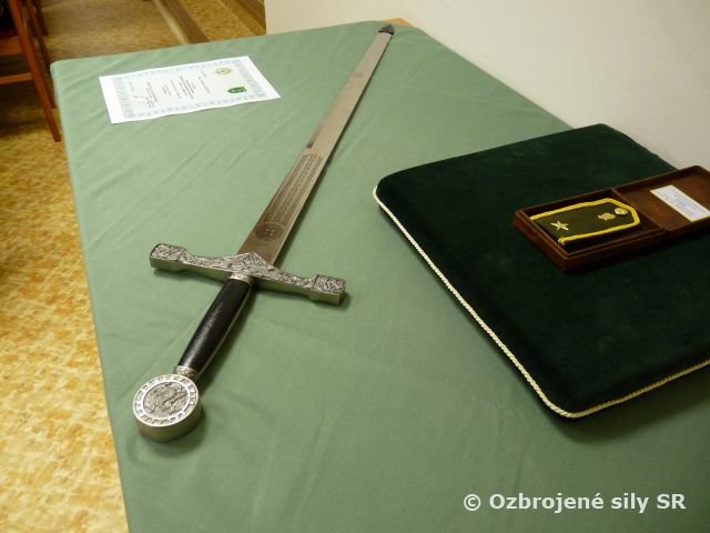 Ustanovenie na funkciu a povýšenie do vyššej dôstojníckej hodnosti