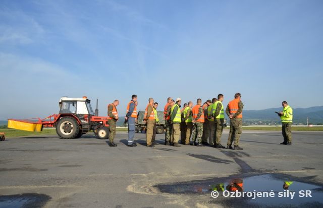 Sústredená údržba letiska Sliač 