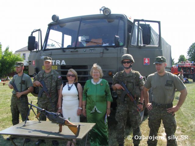Delostrelci na  Kapušianskych kultúrnych a športových slávnostiach.