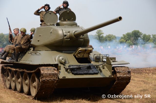 Historické boje na Hrone