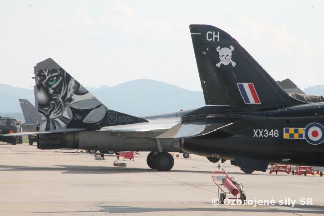 Spoločná letová činnosť britského Kráľovského letectva a Vzdušných síl OS SR