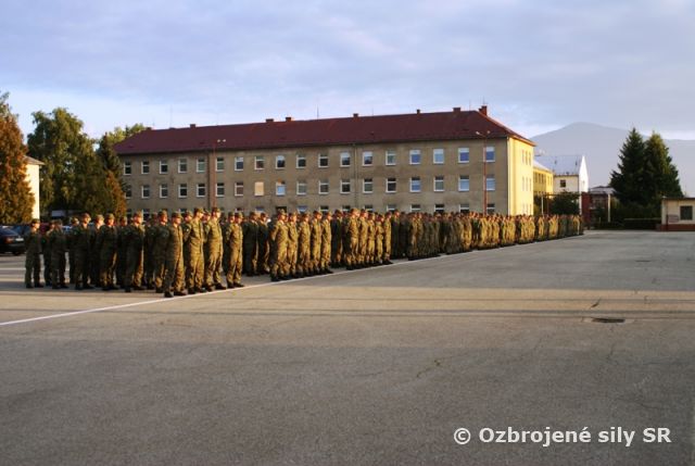 Slávnostný nástup Práporu výcviku Martin