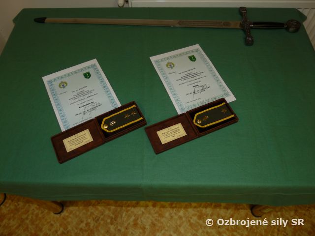 Povyšovanie do vyšších dôstojníckych hodností