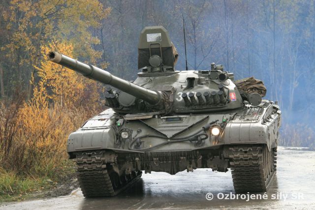 V martinskom prápore výcviku cvičia stovky vojakov