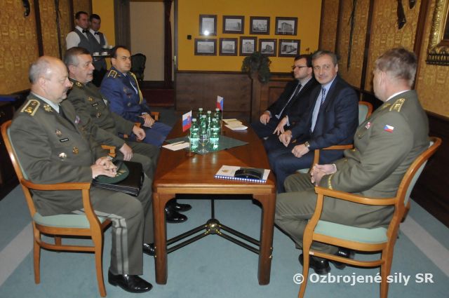 Generál Maxim na návšteve Českej republiky