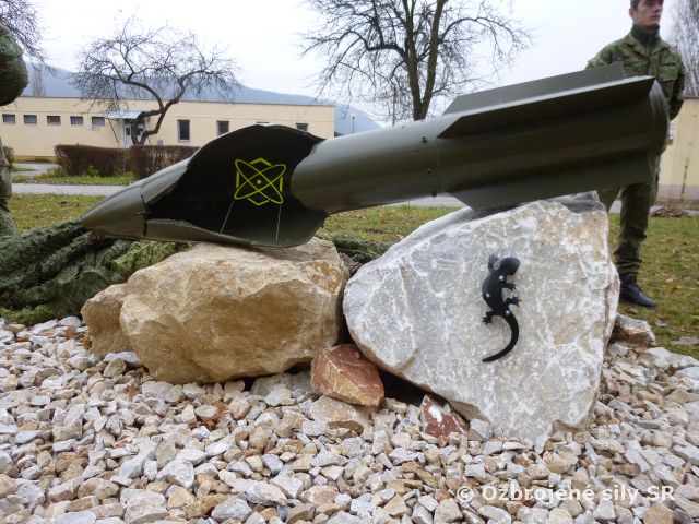 “ZÁKLADNÝ KAMEŇ ” EOD CBRN POSTAVENÝ