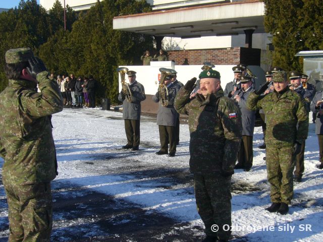 Novoročný slávnostný nástup VePBA s 2. zástupcom náčelníka Generálneho štábu OS SR