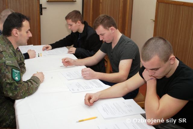 Začatie výcviku a kurzov v Prápore výcviku Martin